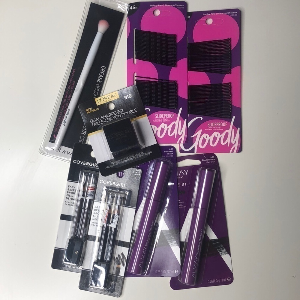 NEW 8 PIECE BUNDLE OF COSMETICS